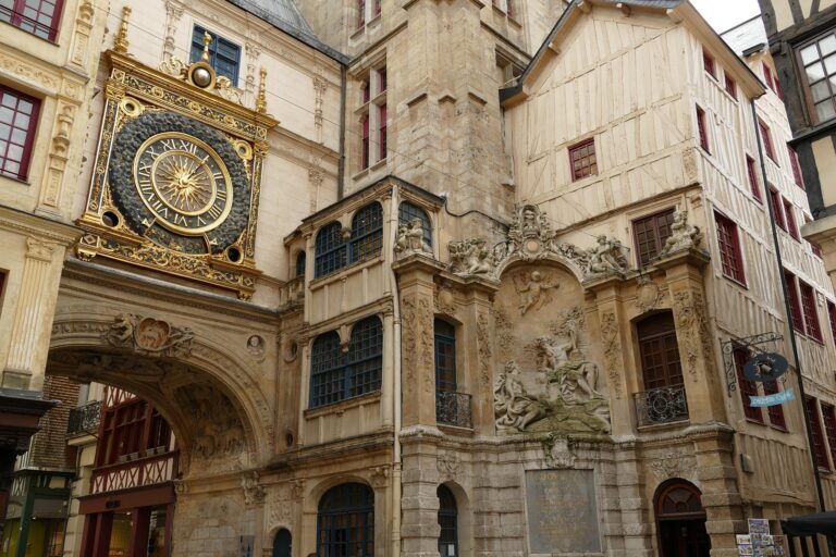 Immeuble ancien réhabilité à Rouen – investissement immobilier en centre-ville historique